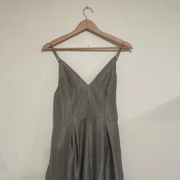 Saints and Secrets NWT Nacy Wide Leg Pinstripe Jumpsuit Olive Size Large - Picture 4 of 6